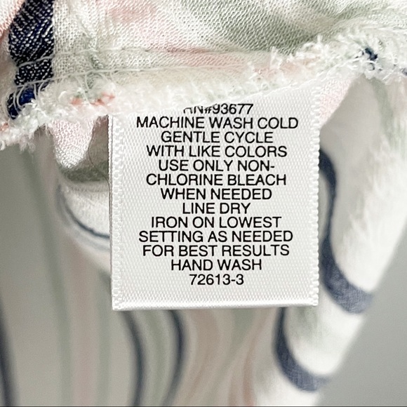 Women’s Liz Claiborne Wrap Around Blouse/Tank Top Size SM - Picture 6 of 6